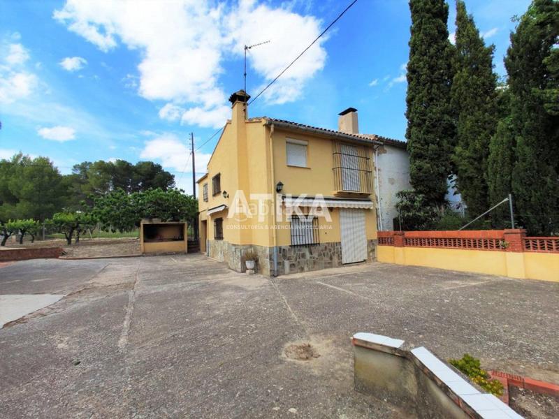 Foto 713f2633-4d8b-4acb-964b-e61f0f52a4d6. Chalet casa de campo muy cerca del casco urbano en Ontinyent