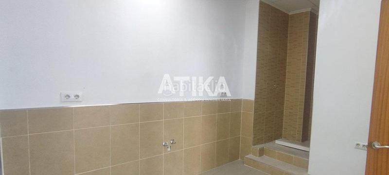 Foto 2d856d4c-2135-497f-aa00-2a7ccffc1fee. Rent business premise in Centro Ontinyent