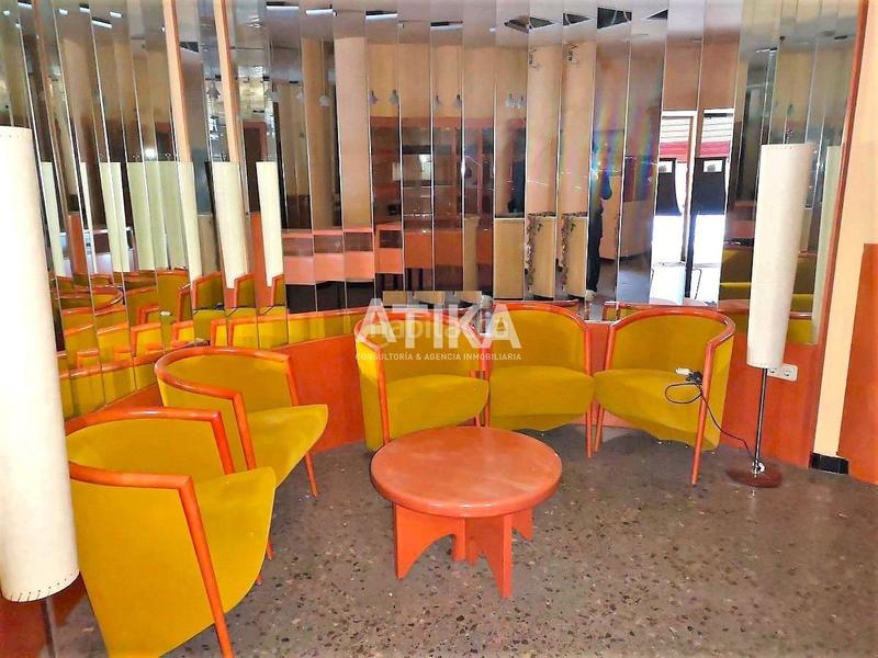 Foto 72ab820a-9cbe-4c5d-a55e-299c35cabc80. Alquiler local comercial local alquiler muy próximo a zona de colegios en Ontinyent