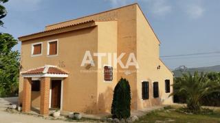 Xalet a Albaida. Chalet en venta en palomar con piscina