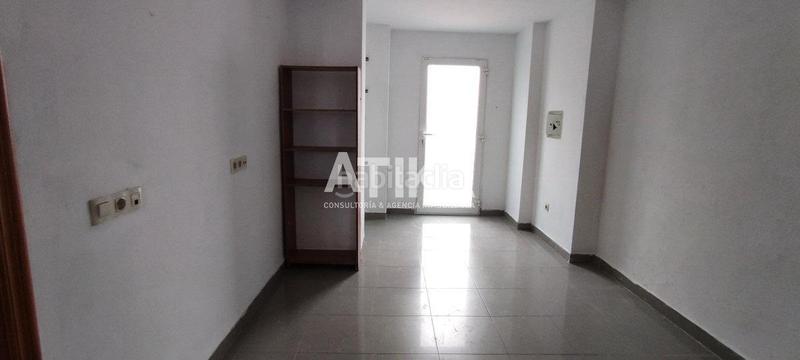 Foto 7831c915-2503-4707-b7d7-1451ed424e19. Lloguer local comercial a El Llombo Ontinyent