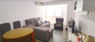 Pis a Sant Rafael. Piso a la venta en primera planta con patio