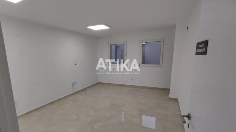 Foto 6e6de84d-2b4b-4a55-b3c1-8425c55f7ef1. Oficina a Centro Ontinyent