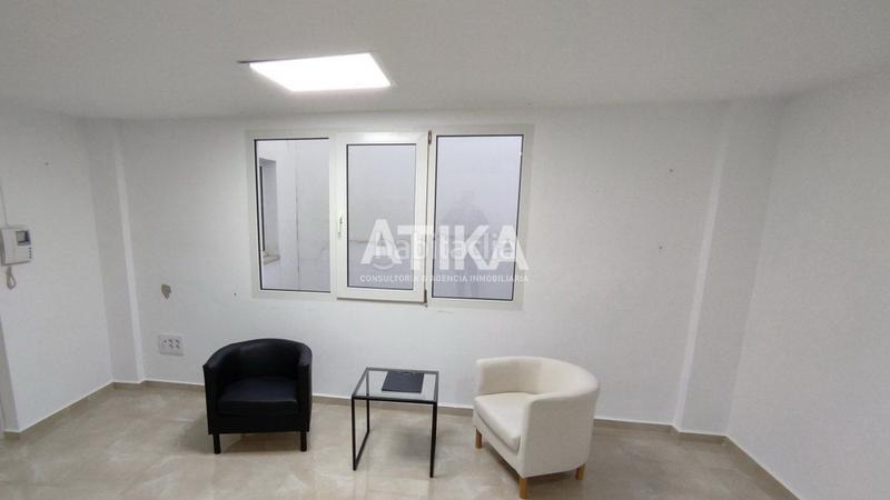 Foto b9556c28-7f81-44a5-b65f-c8771582ea2d. Oficina a Centro Ontinyent