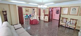 Pis a Sant Josep-Zona Hospital. Amplia vivienda en ontinyent