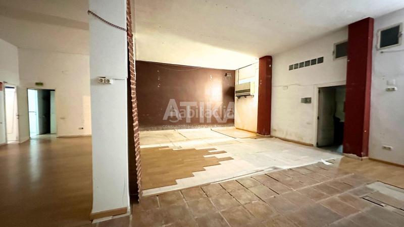 Foto ce1301bc-1343-463d-887c-8ca660c767bf. Location local commercial dans Sant Josep-Zona Hospital Ontinyent