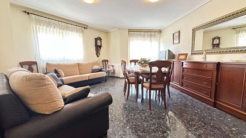 Foto 7763f97d-2405-44ef-9edf-607433908c85. Pis amb aparcament a Albaida