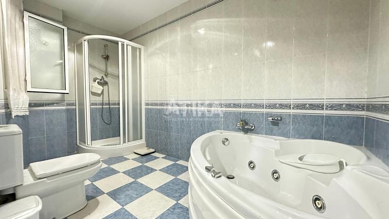 Foto 95242859-0093-46c6-be00-1966a12a3270. Pis amb aparcament a Albaida