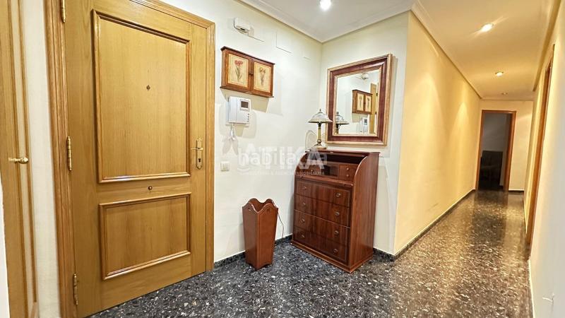 Foto e02d2b02-3311-4cf0-a4ee-161daa5431e8. Pis amb aparcament a Albaida