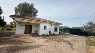 Xalet a Centro. Chalet en venta en zona próxima al casco urbano