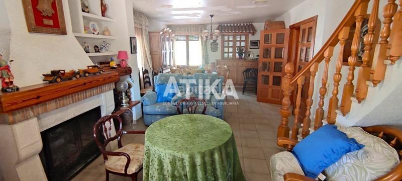 Foto 25321c0b-4330-492b-a771-d4413290f0f3. Chalet fantástico chalet a la venta en Centro Ontinyent