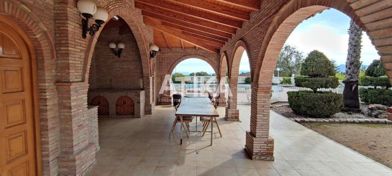 Foto 261b75dc-2efb-4103-9cf0-610e402d27e1. Chalet fantástico chalet a la venta en Centro Ontinyent