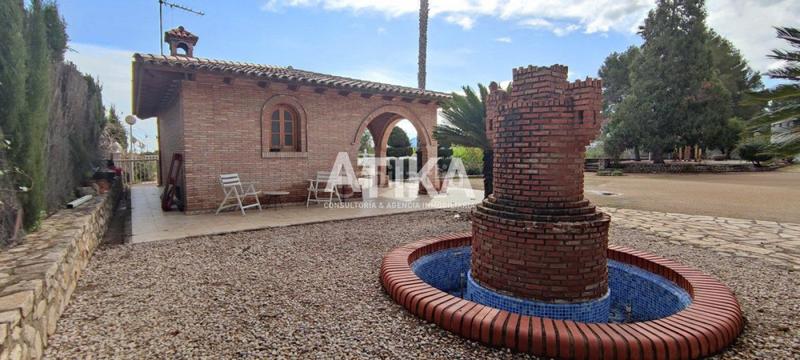 Foto 91c8a61c-9a8b-409b-9db9-b832ae316dd0. Chalet fantástico chalet a la venta en Centro Ontinyent
