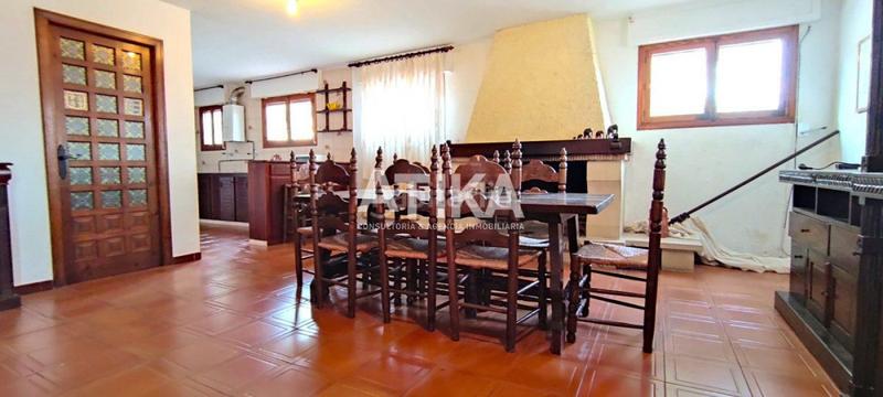 Foto 983ac055-7c3f-4166-a1ff-a9ef848de16b. Chalet fantástico chalet a la venta en Centro Ontinyent