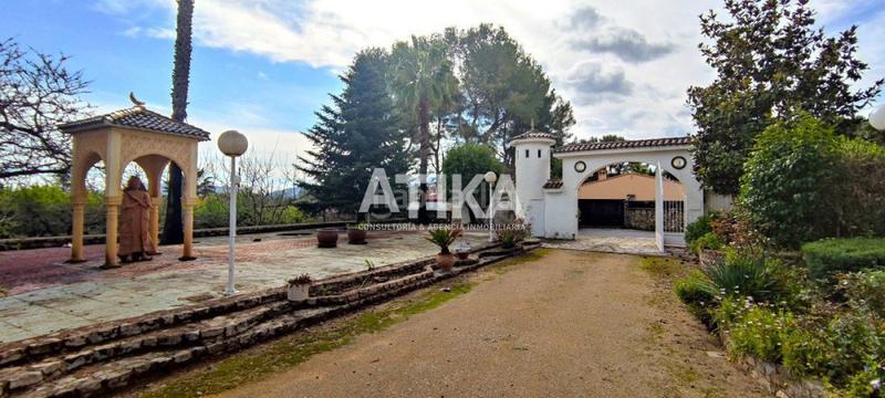 Foto ac6bdd68-fc44-427c-8be9-8c8a4144a36e. Chalet fantástico chalet a la venta en Centro Ontinyent