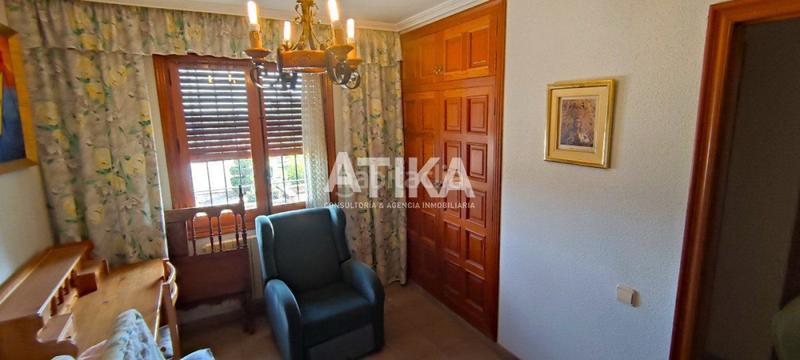 Foto b0435cea-7eda-4431-aa28-f37c5ff0f2da. Chalet fantástico chalet a la venta en Centro Ontinyent