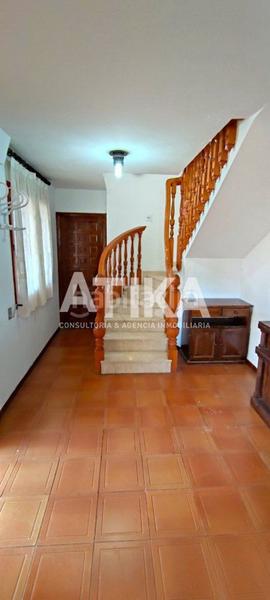 Foto bdfb6cce-87cc-4933-a491-757709fc1d58. Chalet fantástico chalet a la venta en Centro Ontinyent