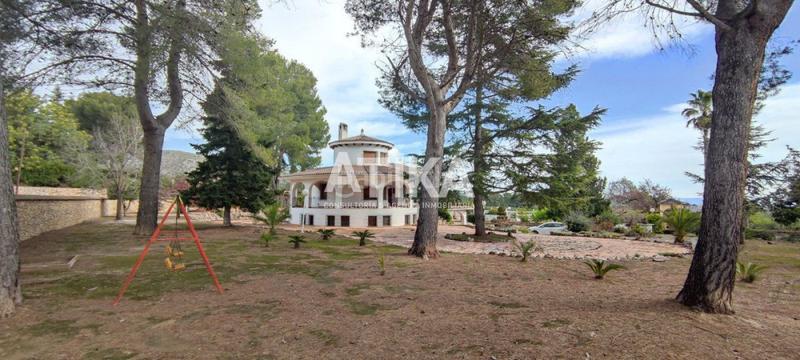 Foto c1d9122c-a9d5-4f9a-a0e2-6737ac16870a. Chalet fantástico chalet a la venta en Centro Ontinyent