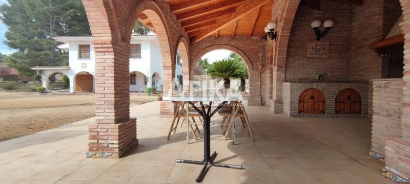 Foto c844fad0-ef71-4510-bd81-e5c00ff44159. Chalet fantástico chalet a la venta en Centro Ontinyent