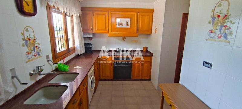 Foto dade88ba-68f5-4214-b7cf-7d5c3eb1188b. Chalet fantástico chalet a la venta en Centro Ontinyent