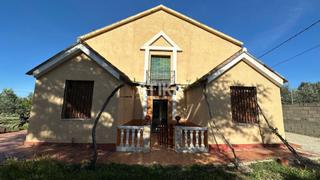 Chalet à Centro. Chalet en venta en una ubicación privilegiada, muy cerca del cas