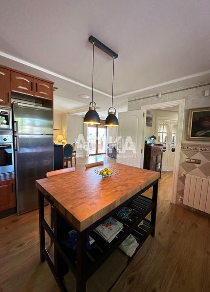 Foto 1a0a6a04-81e3-4ec3-a9fc-17c43c0503d6. Chalet con riscaldamento parcheggio piscina in Centro Ontinyent