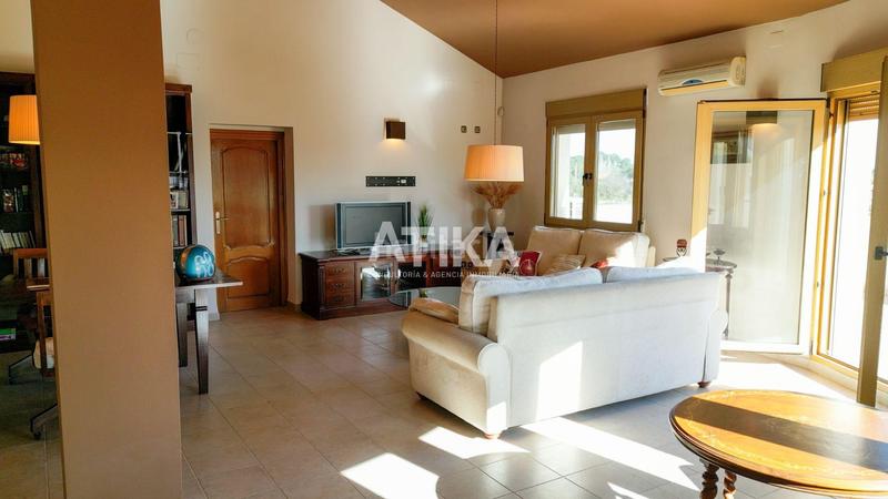 Foto 2245f40c-16ef-460e-be69-5b8c37c0784e. Chalet con riscaldamento parcheggio piscina in Centro Ontinyent