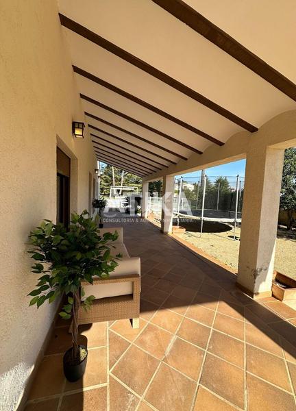 Foto 3bb0a06d-e083-4db5-af8b-d7d23d196a59. Chalet con riscaldamento parcheggio piscina in Centro Ontinyent