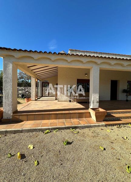 Foto 3c3368d9-49b7-40fd-aef0-5ac84edd831f. Chalet con riscaldamento parcheggio piscina in Centro Ontinyent