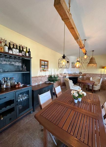 Foto 3c4d4777-999b-4d80-bb65-fc4b40f08c96. Chalet con riscaldamento parcheggio piscina in Centro Ontinyent