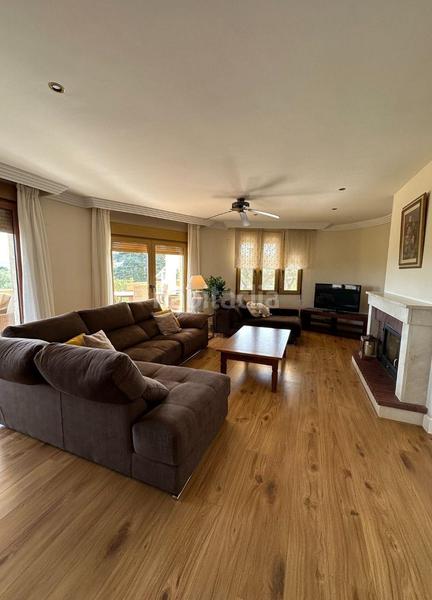 Foto 4bdbc0ab-74dc-41ac-8c9c-8ba0c85b1990. Chalet con riscaldamento parcheggio piscina in Centro Ontinyent