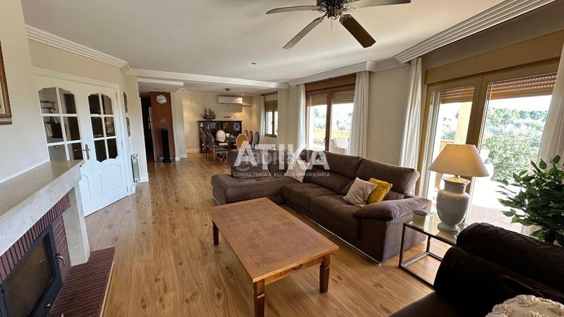 Foto 5dc17717-8099-4512-8c81-99a27c04072c. Chalet con riscaldamento parcheggio piscina in Centro Ontinyent