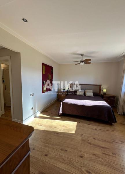 Foto 641350a5-679a-4d7e-81d8-d38185345d05. Chalet con riscaldamento parcheggio piscina in Centro Ontinyent