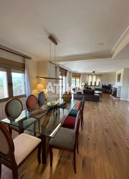 Foto b4067943-7f04-4525-881a-52f21bc2f746. Chalet con riscaldamento parcheggio piscina in Centro Ontinyent