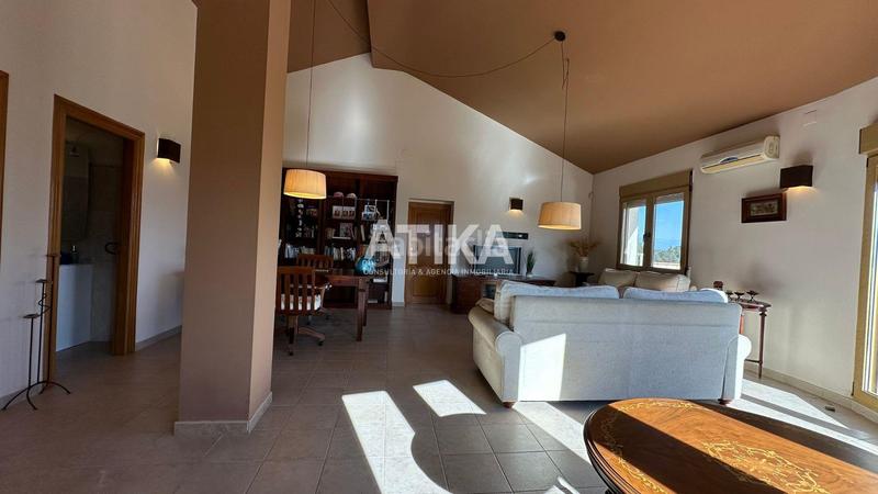 Foto bca56bb1-8e6d-4fe6-884b-ef3406593044. Chalet con riscaldamento parcheggio piscina in Centro Ontinyent