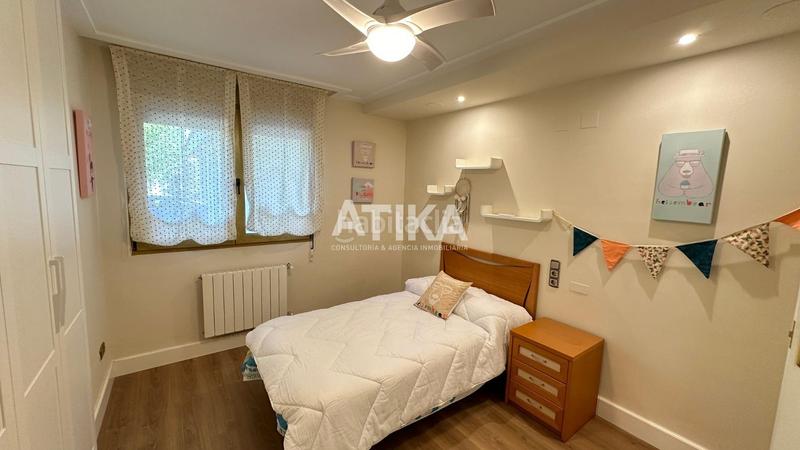 Foto f8eec608-1809-4aeb-b4c3-003d74c1e1f2. Chalet con riscaldamento parcheggio piscina in Centro Ontinyent