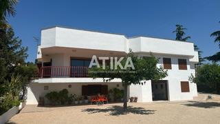 Xalet a Centro. Magnifico chalet en venta con excelente ubicación en ontinyent