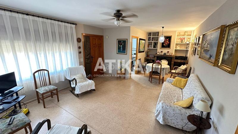 Foto 4b32bc38-0b35-475d-aa92-72618c5f5f00. Chalet con parcheggio in Sant Josep-Zona Hospital Ontinyent