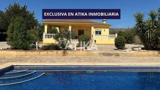 Xalet a Santa Ana. Chalet en exclusiva en venta  ontinyent