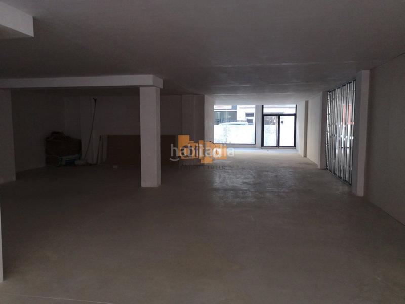 Foto beb90a4a-8e7d-4e28-9942-34da6156c660. Alquiler local comercial  junto Centro comercial en Ontinyent