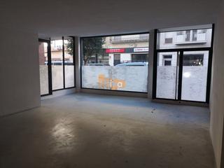 Alquiler Local Comercial en Centro. Local comercial junto centro comercial