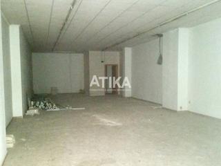Location Local commercial à Sant Josep-Zona Hospital. Local comercial junto a todos los servicios y comercios