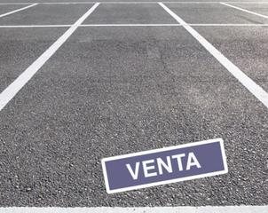 Aparcament cotxe a Sant Josep-Zona Hospital. Garaje en venta, plaza de fácil acceso y muy espaciosa