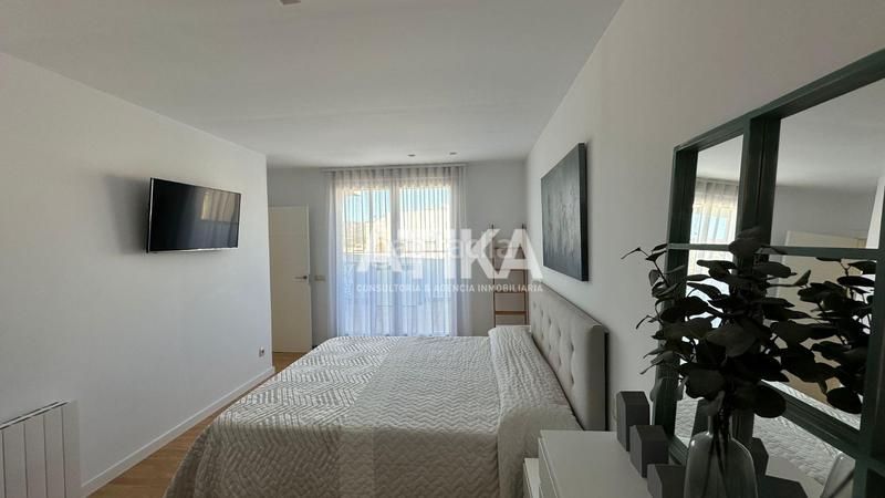 Foto 6131cc0e-20d7-465d-a440-fdcfdc9a784b. Àtic amb calefacció aparcament a Sant Josep-Zona Hospital Ontinyent