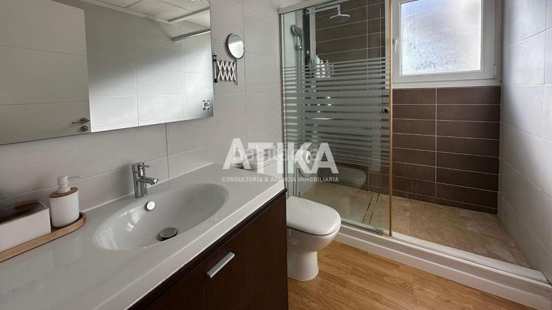 Foto bd1f2e9f-92e1-4db3-be92-6bf0e9f4390d. Àtic amb calefacció aparcament a Sant Josep-Zona Hospital Ontinyent