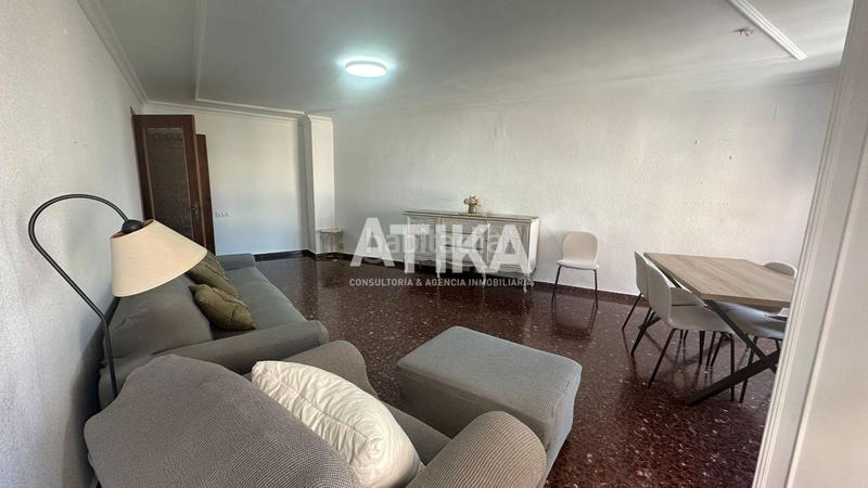 Foto f4b1c156-1e31-42ec-851c-be67e1d77745. Alquiler piso  en alquiler en amplia avenida en Ontinyent