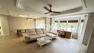 Appartement à Centro. Piso en venta o alquiler en zona centro  ontinyent