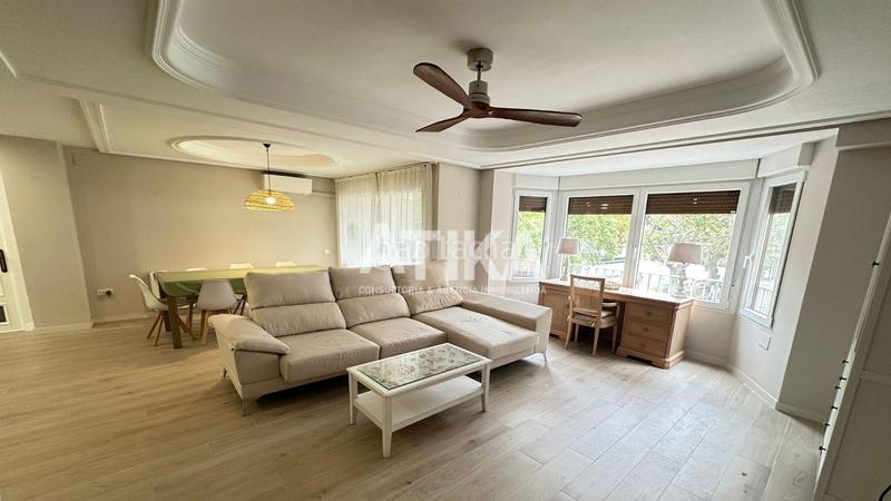 Foto c89aeb77-f4b4-4aa8-a9c6-a7b328f603ee. Flat with heating in Centro Ontinyent