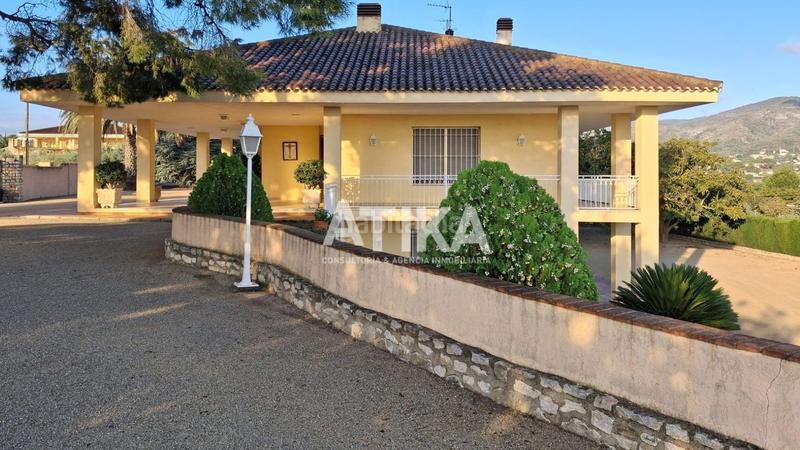 Foto 7681522c-71ef-4450-ac55-bb5756364567. Chalet precioso chalet en venta con impresionantes vistas a la montaña en Ontinyent