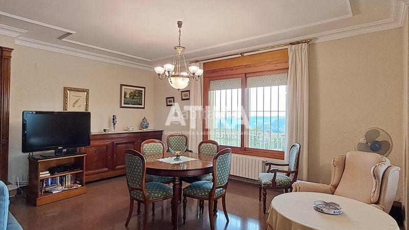 Foto 7e676ec0-45eb-44e3-ae1b-35e4f8169865. Chalet precioso chalet en venta con impresionantes vistas a la montaña en Ontinyent